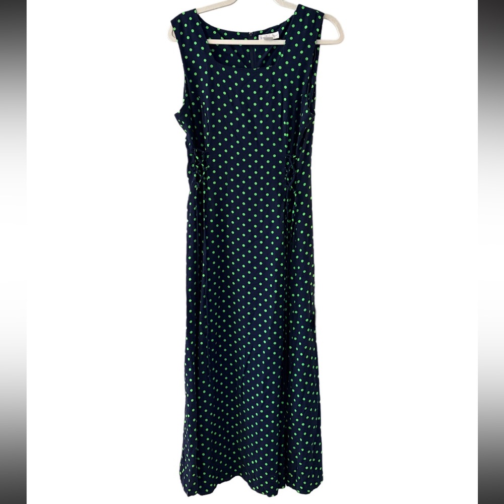 90s maxi dress navy with green polka dots
Size 12 vintage